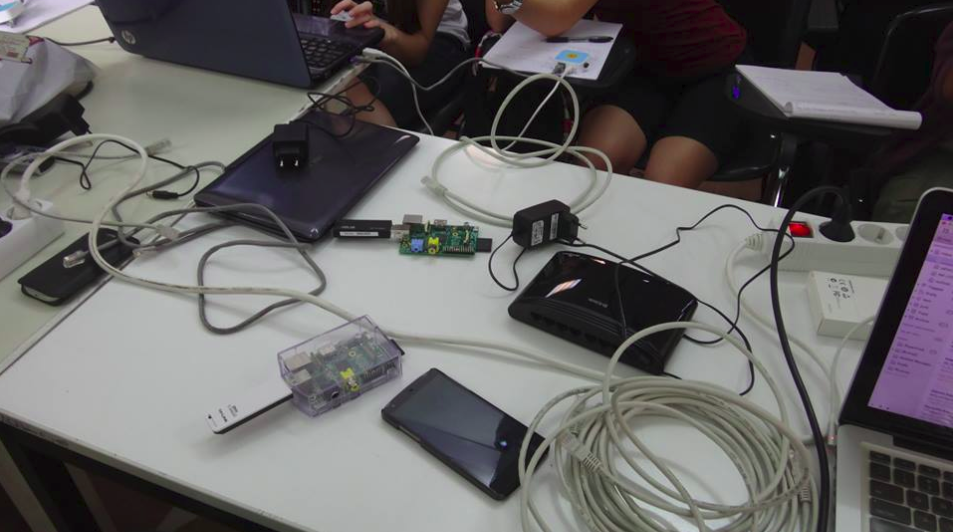 volos summer school - DIY networking team